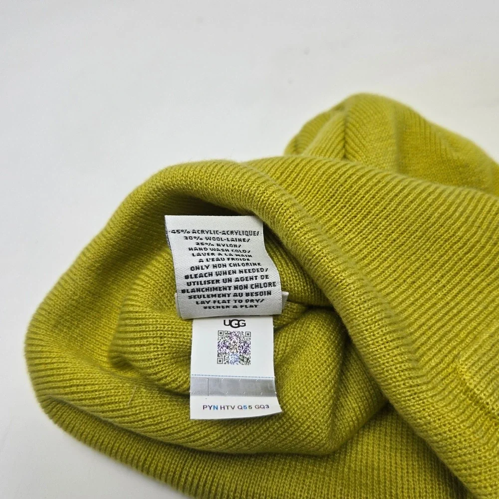UGG Beanie Hat Knit Cuffed Embossed Logo  Green Winter‎